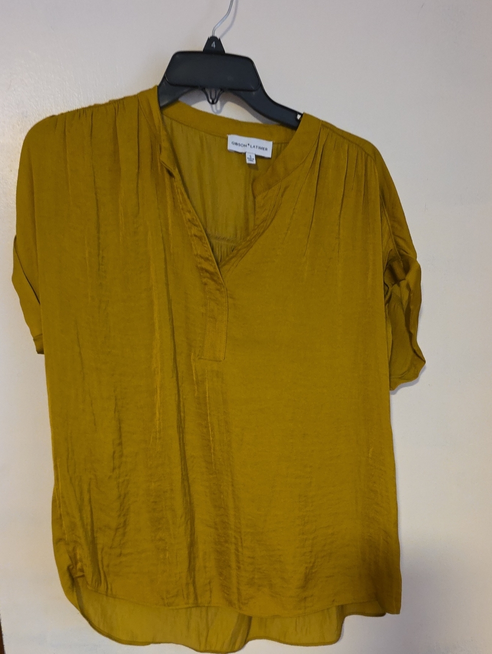 Gibson Latimer Mustard Split-Neck Short Sleeve Blouse